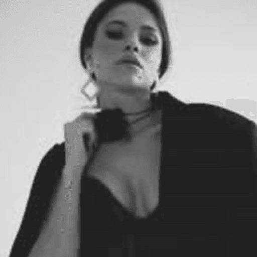 Elena O.